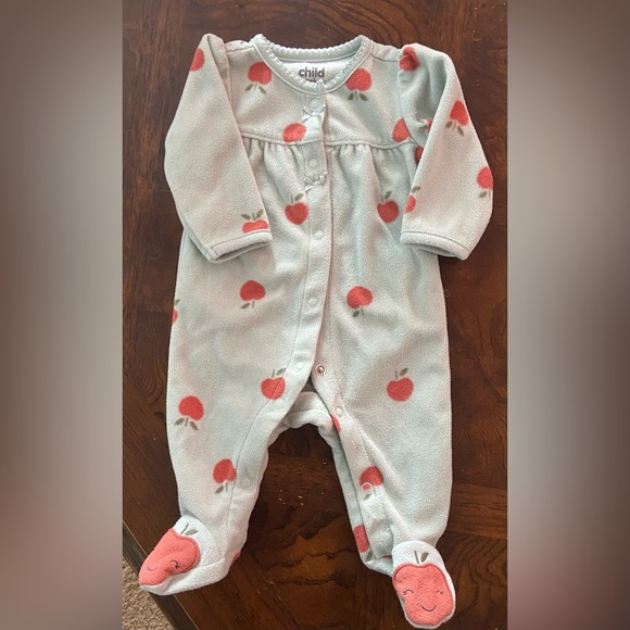 Infant girl newborn bundle - Picture 2 of 4